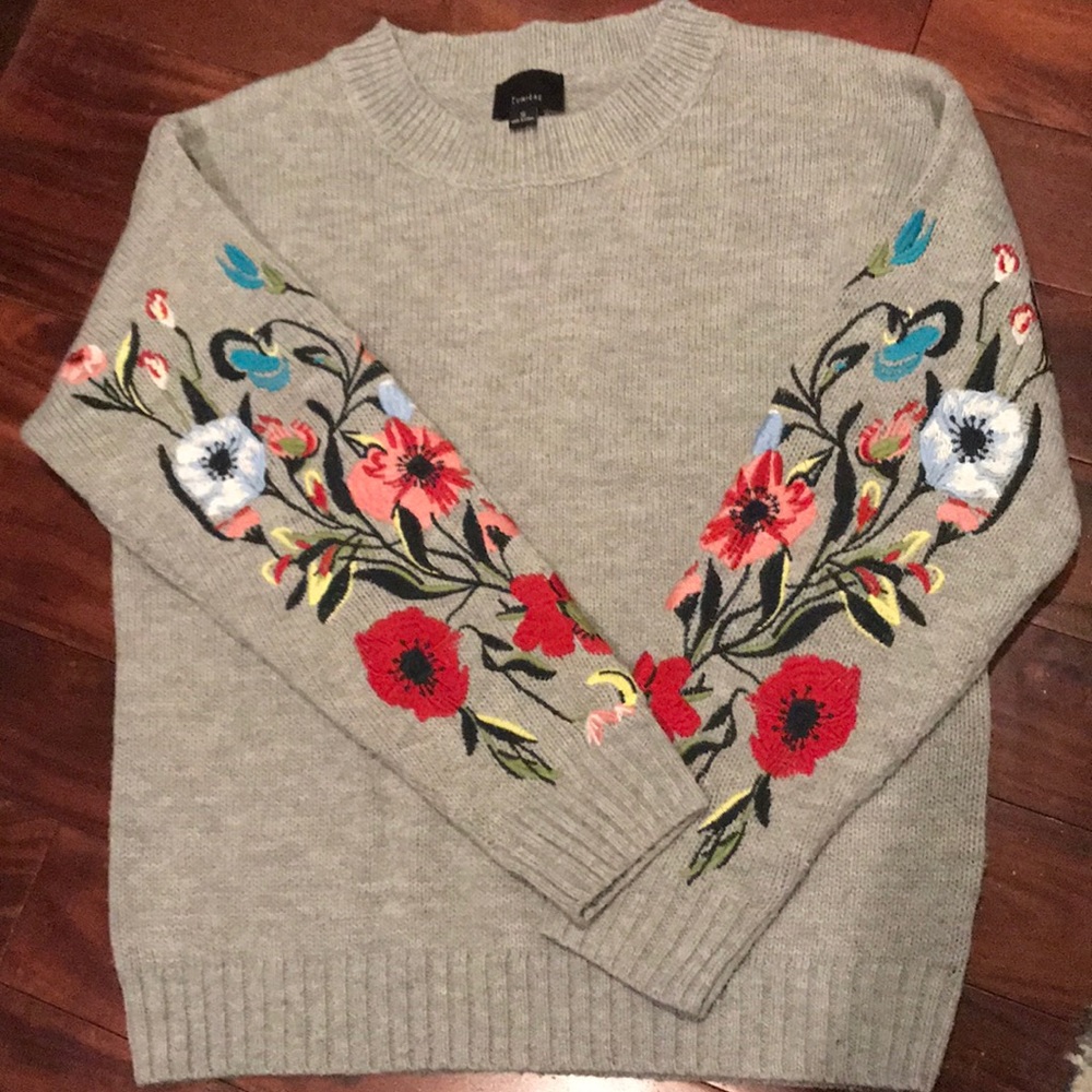 Sweater - Picture 2 of 2